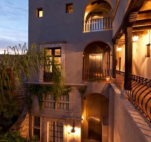 Casa Tierra Negra